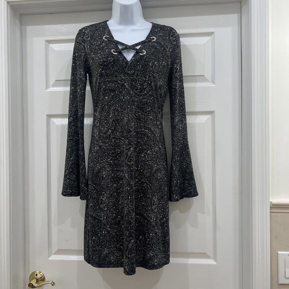 NWOT Michael Kors Dress XS Extra Small Bell Sleeves Gray Black White Paisley - Picture 1 of 12